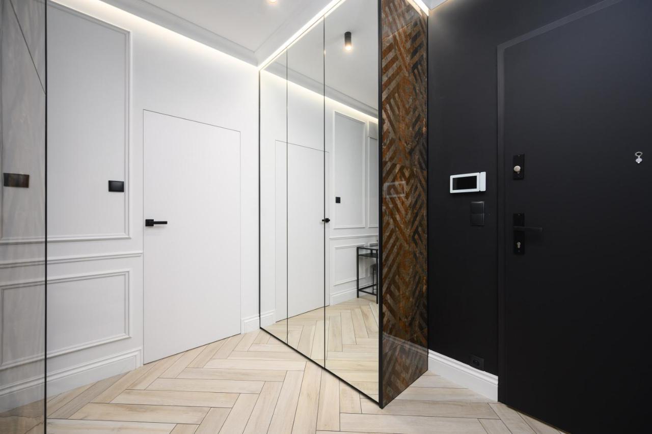 Black Diamond With Terrace - Botanica Jelitkowo By Oneapartments Гданськ