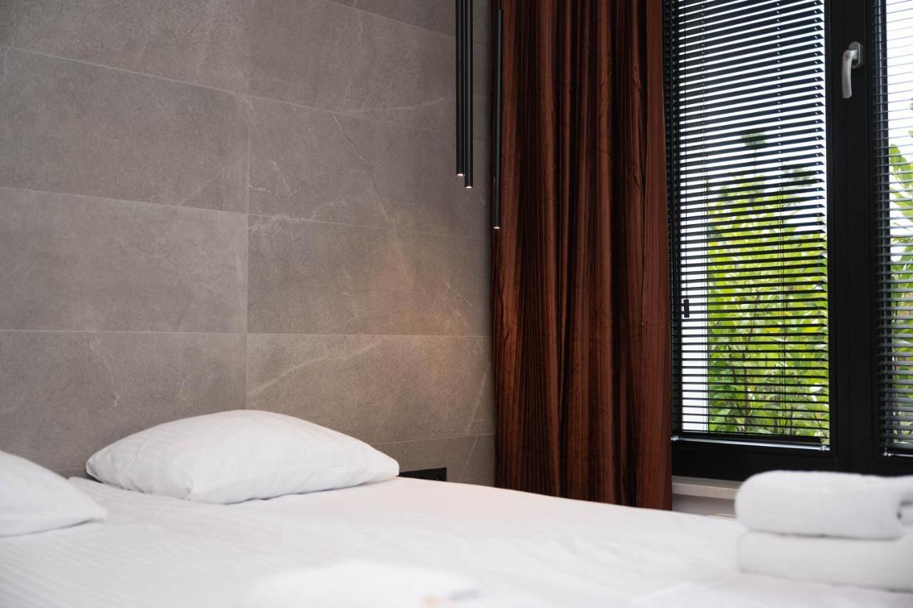 Апартаменти Black Diamond With Terrace - Botanica Jelitkowo By Oneapartments *
