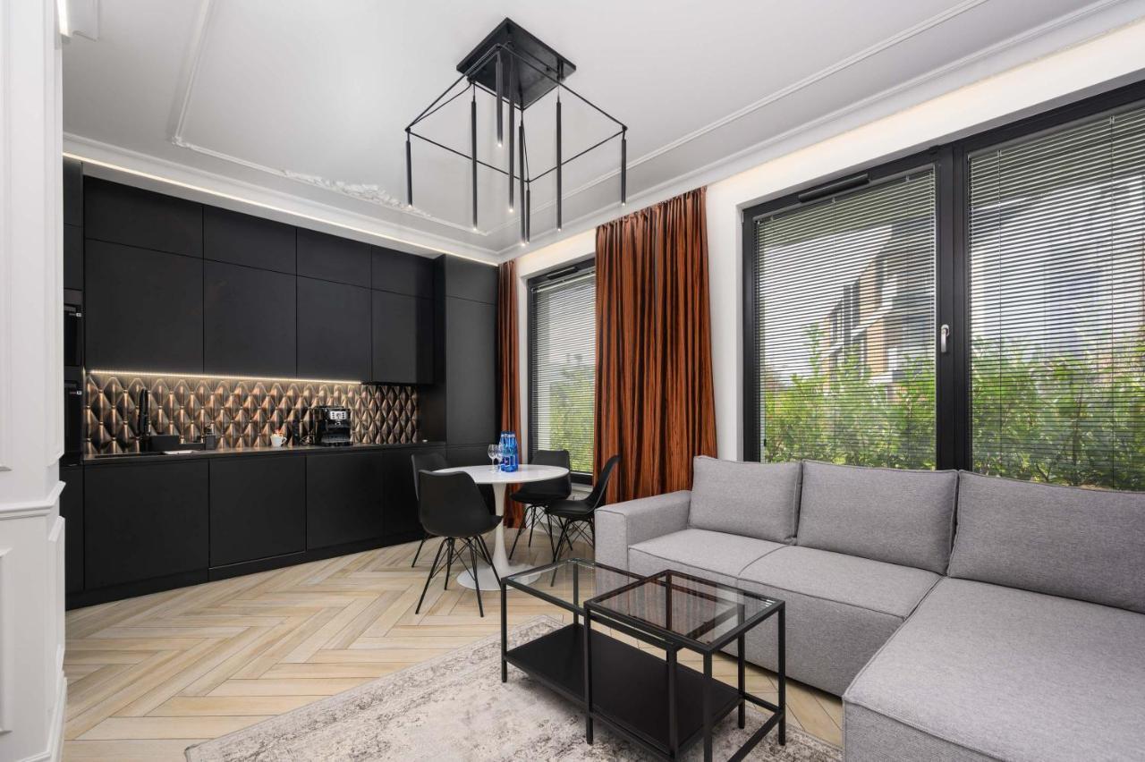 Black Diamond With Terrace - Botanica Jelitkowo By Oneapartments *